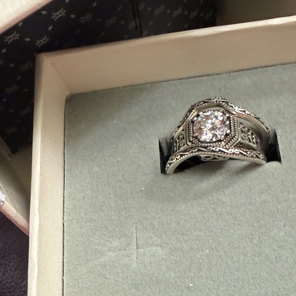 Silver Ribbon Gift Box - Picture 5 of 6